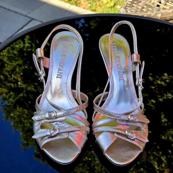 Slingback pumps - Picture 2 of 5